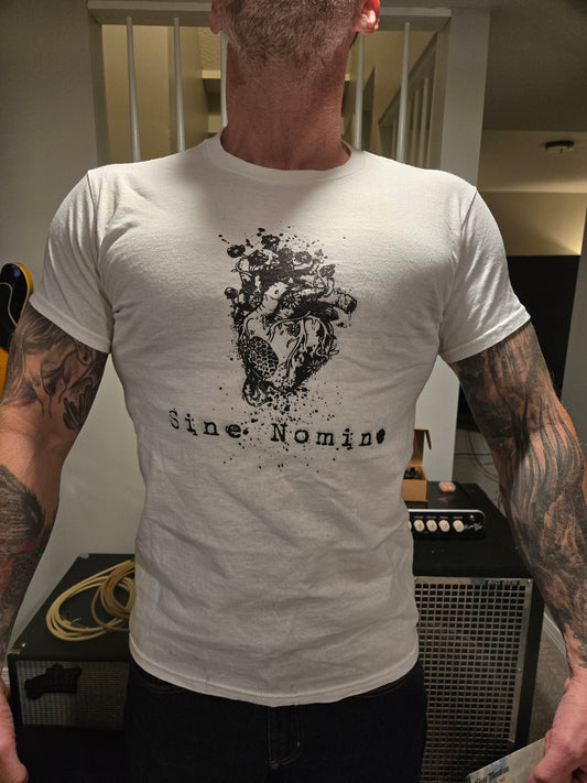 Sine Nomine - Heart Tee